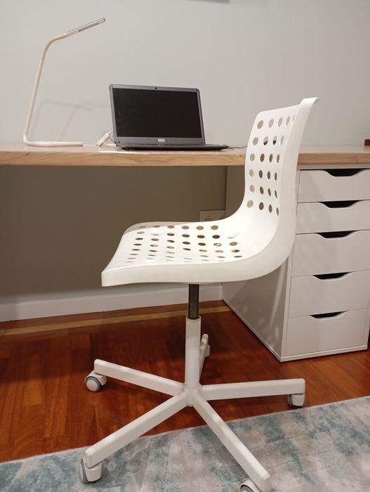 Cadeira de escritório giratória