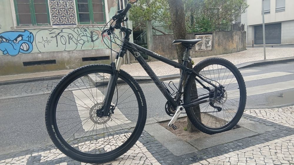 Bicicleta btt  muito bom estado