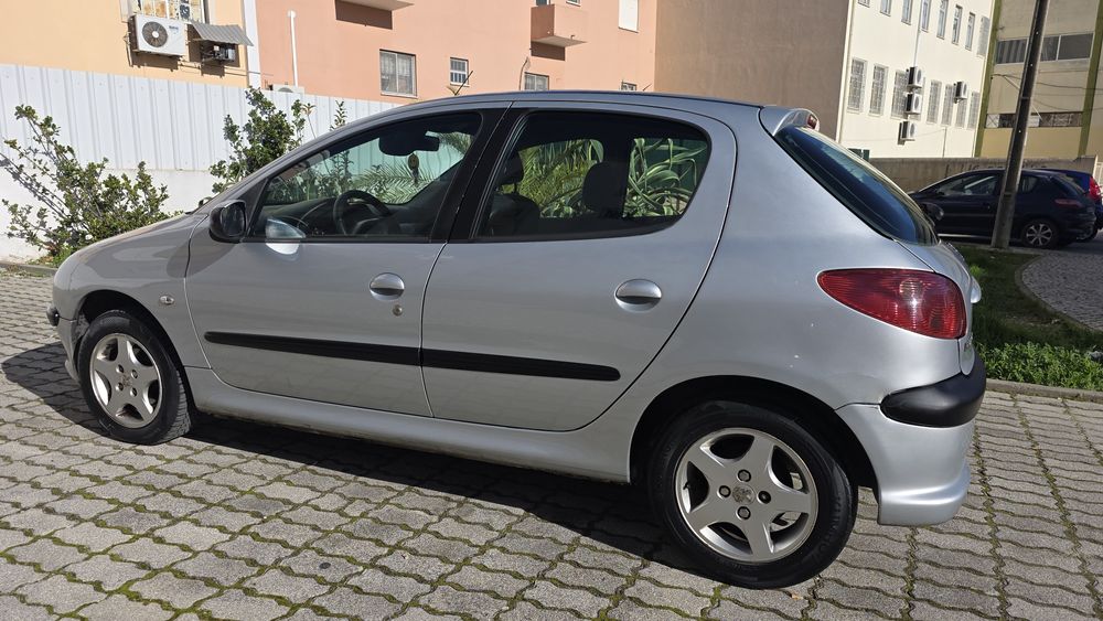 Peugeot 1.4 HDI  5 LUGARES