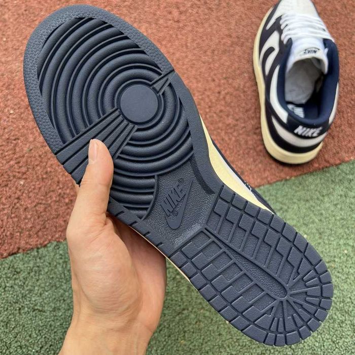 Nike Dunk low "Vintage Navy"