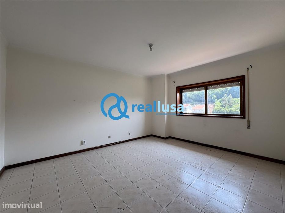 Apartamento T3 c/ garagem Perosinho Vila Nova de Gaia — Serzedo E Perosinho, Porto