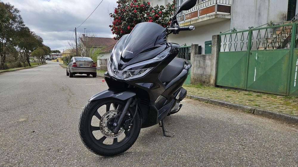 Honda PCX 125 ano  2019  Muito bem cuidada,econômica pronta para rodar