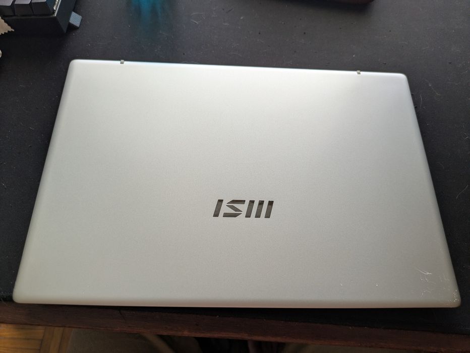 Portátil MSI Modern 14 f13mg