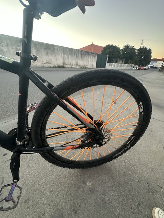 bicicleta em com estado