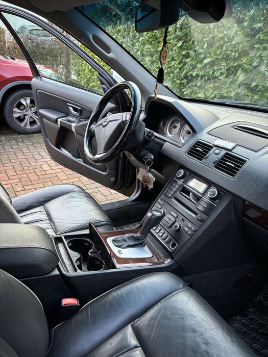 Продаю VOLVO xc90 disel 2.4 2013 automatic