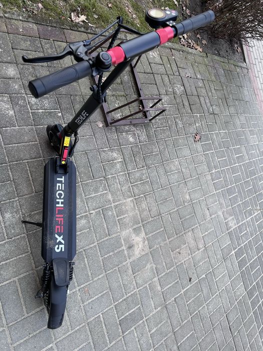 Hulajnoga elektryczna oryginalnie zapakowana