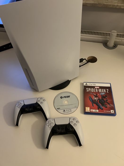 Ps 5 z napędem, 2 pady + Fc 25 + Spiderman 2 wymiena na pc