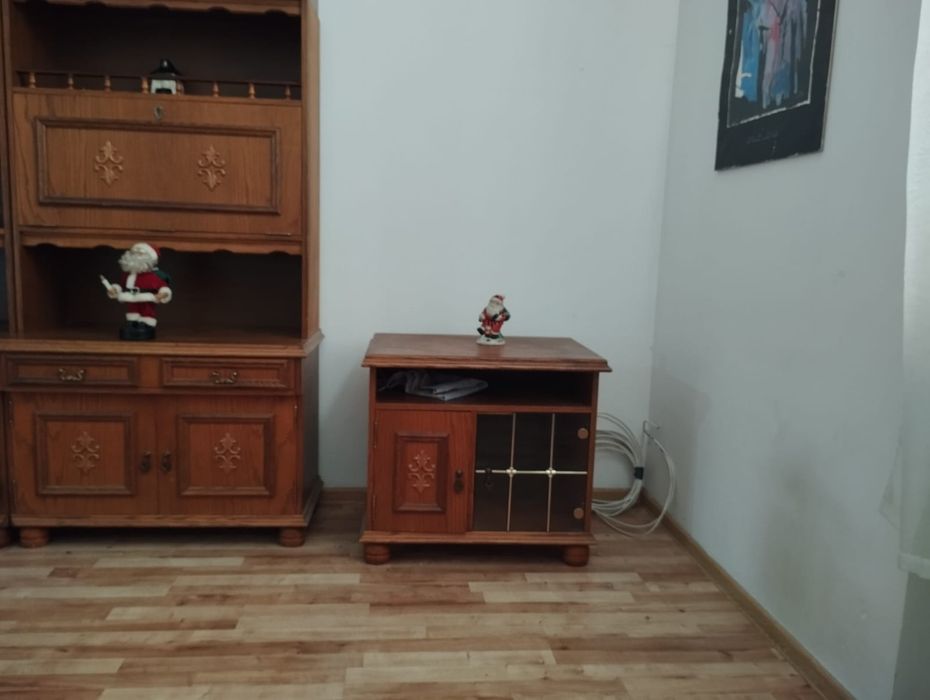 Oddam za darmo regał.