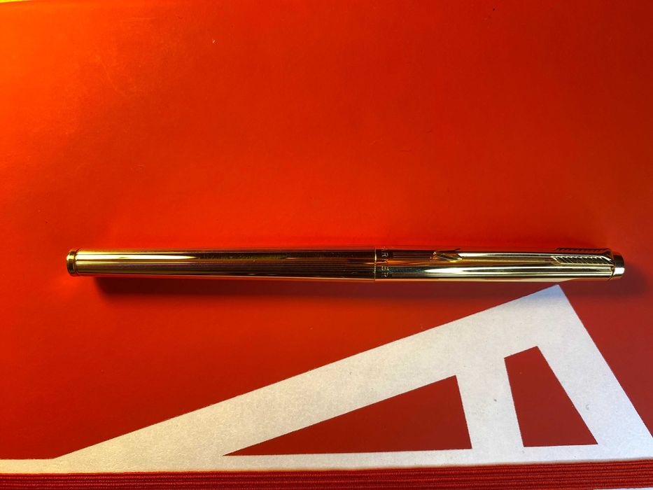 Caneta Parker Floating Ballpoint