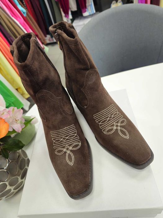 Kozaczki kowbojki czekolada r. 38 skóra zamszowa !!!
