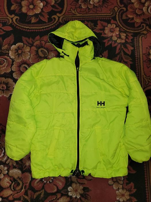 Duża męska kurtka jak robocza w odblaskowym fluorescencyjnym kolorze