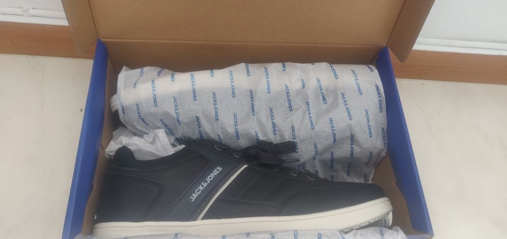 Tênis Jack & Jones (tamanho 42)