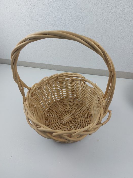 4 Small Wicker Baskets424495082436700161