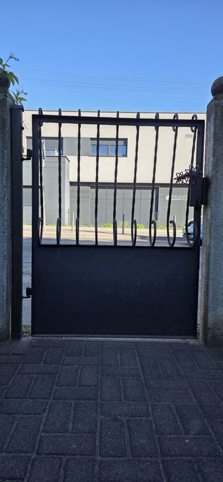 Sprzedam komplet  bramę wjazdową oraz furtkę!