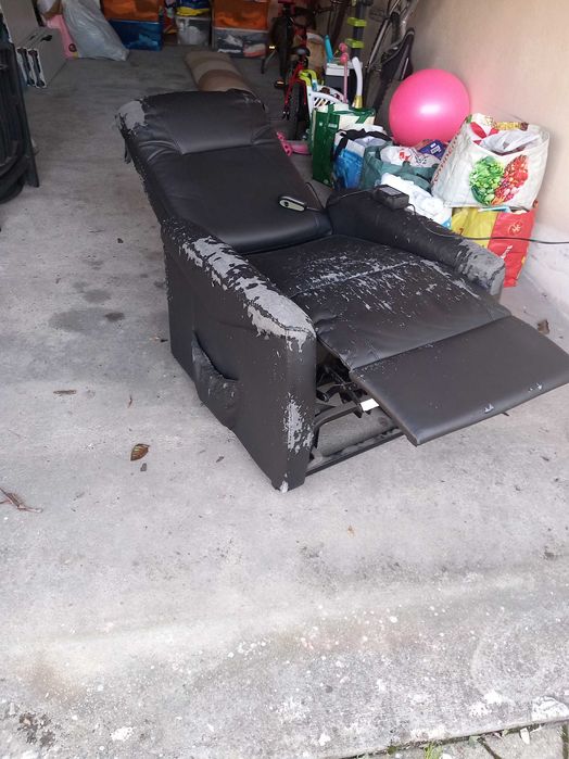 Poltrona elétrica elevatória e reclinável