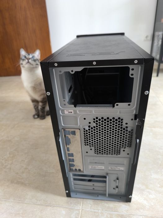 Caixa da Asus para computador