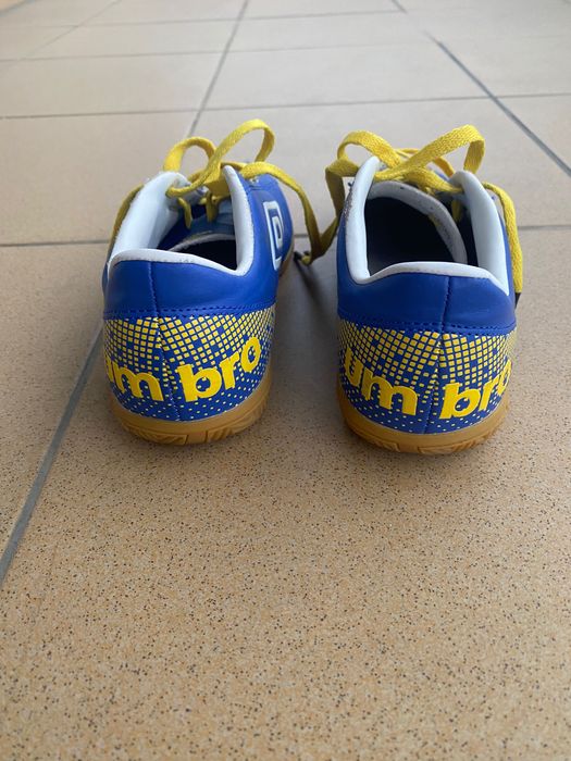 Halówki Umbro, rozm. 35