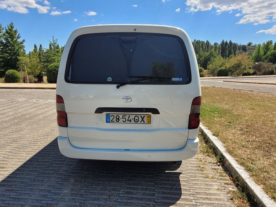 Toyota Hiace 2.5d com 6 lugares