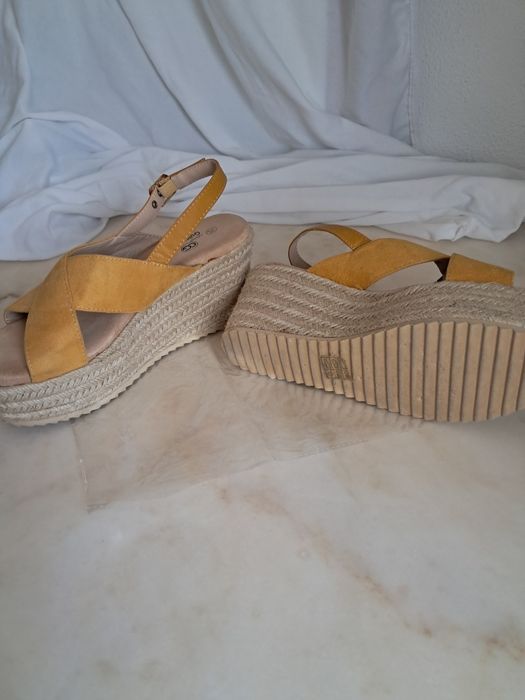 Vendo sandália feminina