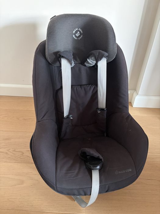 Fotelik Maxi cosi pearl z bazą