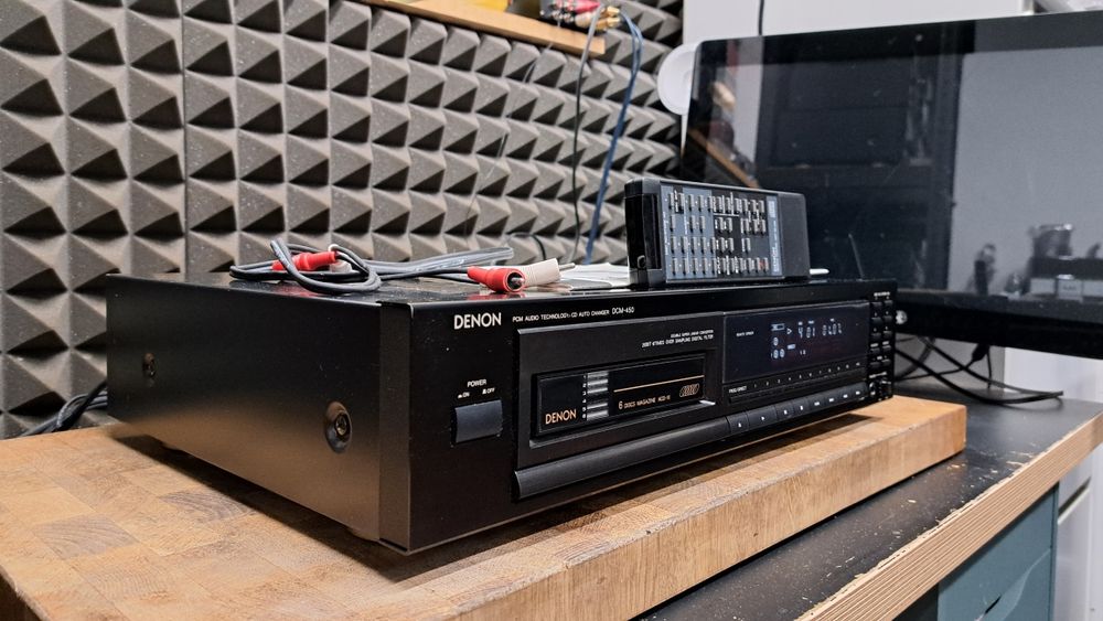 Zmieniacz cd Denon DCM-450 z  pilotem  po 1.włascicielu