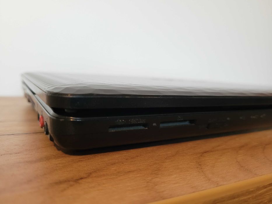 Laptop  SONY  i3 , 4 Gb , 256 SSD