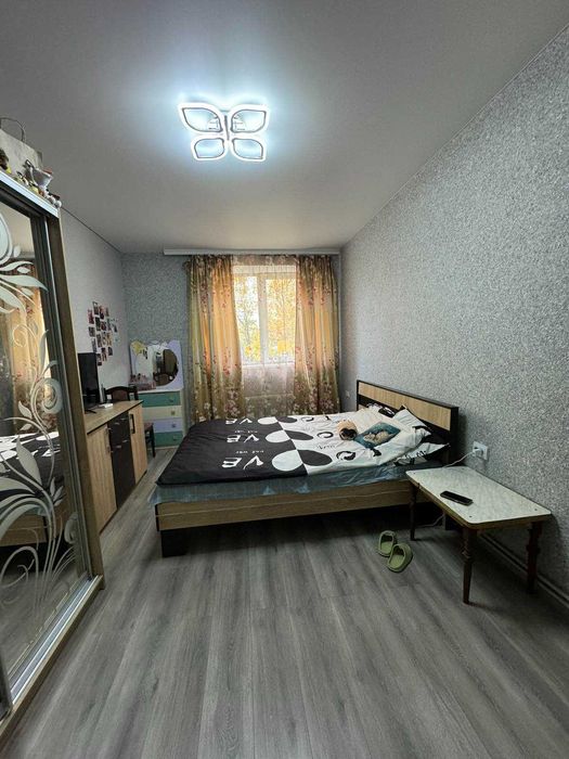 Будинок, смт. Куликів ( центр)