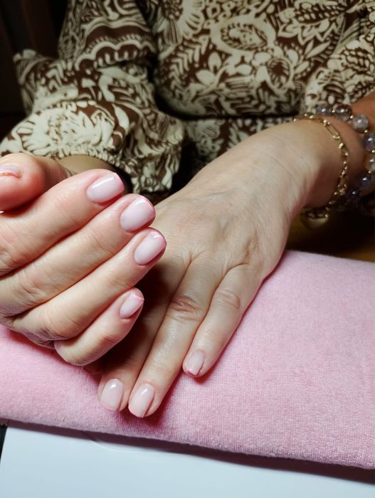 Manicure, stylizacja  paznokci. Promocyjne ceny !