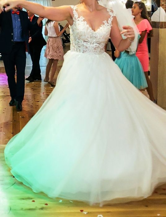 Sprzedam suknię ślubną Marki HERM'S rozm. 38/40