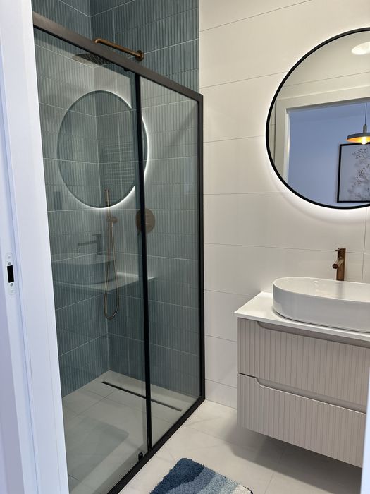 3pokojowe mieszkanie z dwiema łazienkami m.parkingowe. Blisko morza