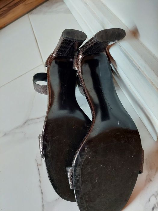 Buty na słupku ściętym Zara Basic rozm. 40-41