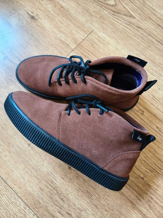 Botas Sanjo. Castanhas. Novas