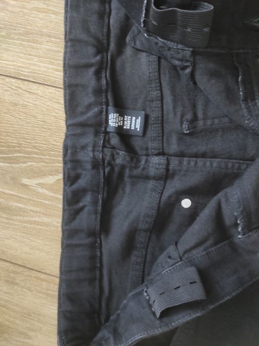 Sprzedam spodenki chłopięce jeansowe firmy H&M