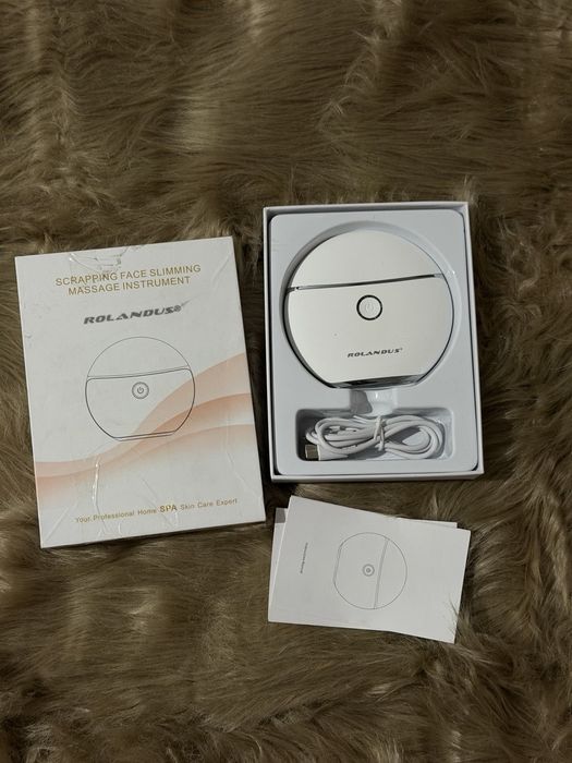 Мікрострумовий масажер для обличчя Rolandus — мінус роки за 10 хвилин!
