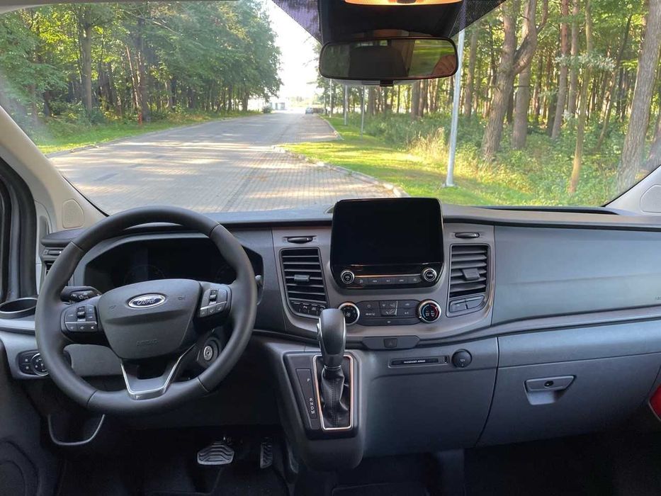 Wynajem Busa 9 osobowy Ford Custom Automat