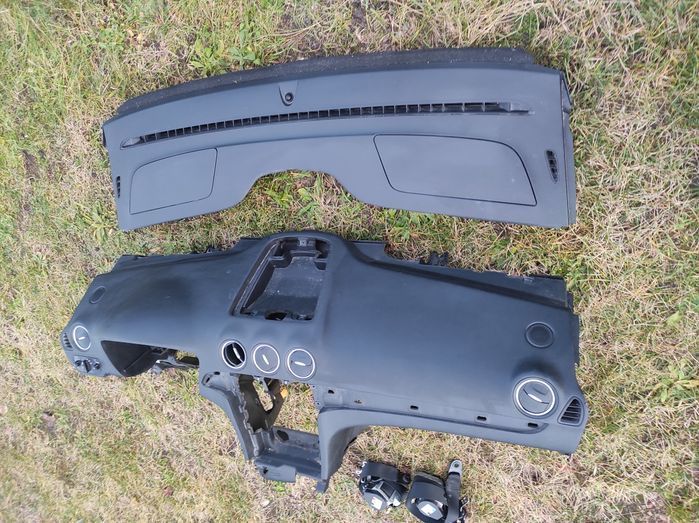 Konsola pulpit Ford Galaxy MK3 S-max poduszki pasy pulpit czarny