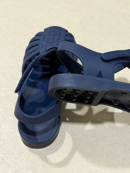 Sandálias de borracha para criança da Zippy