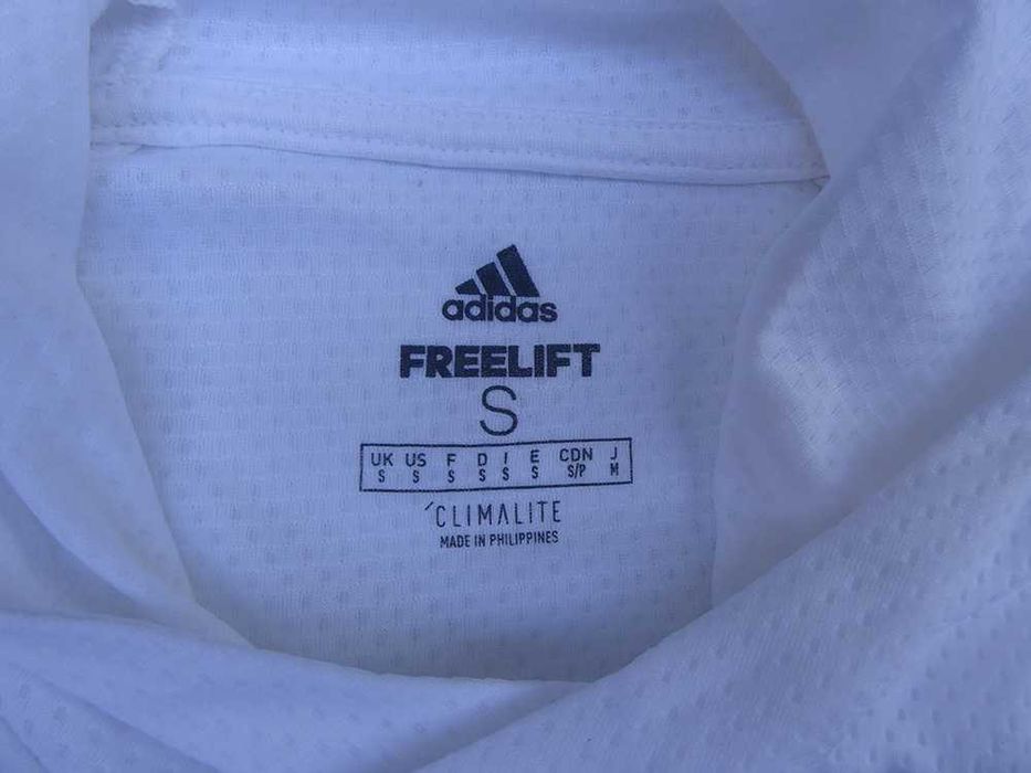 ADIDAS FREELIFT Climalite biała koszulka z kapturem