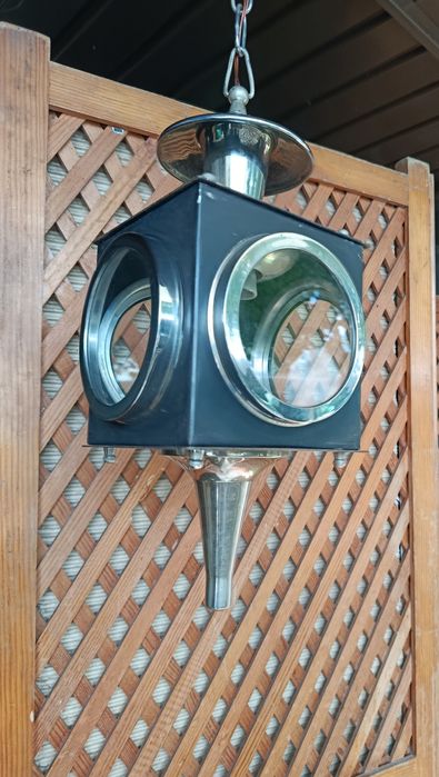 Candeeiro tipo lanterna