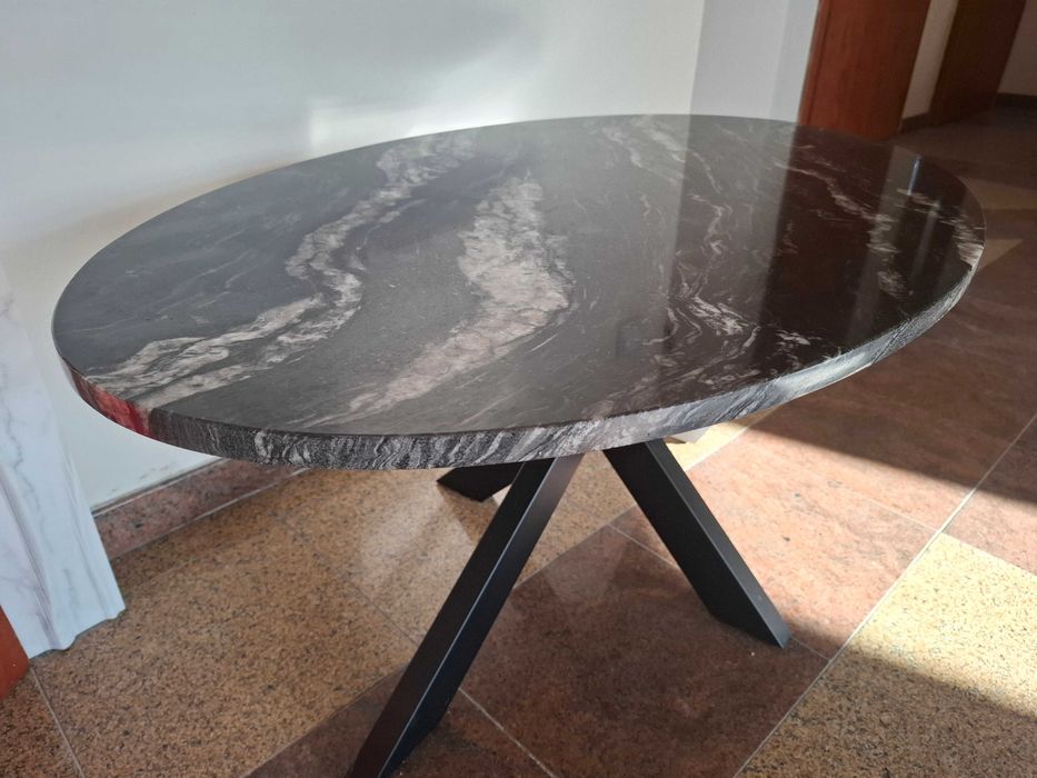 Blaty kamienne, stoły, schody, parapety