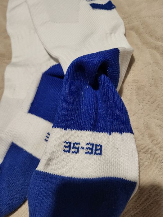 Okazja! Skarpetki podkolanówki do gry w piłkę nożną