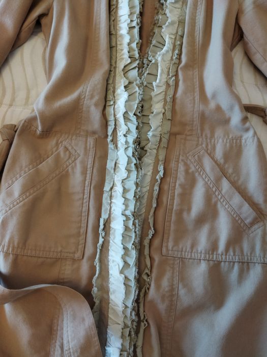 AINDA MAIS BARATO! Trensh em algodão da Mango