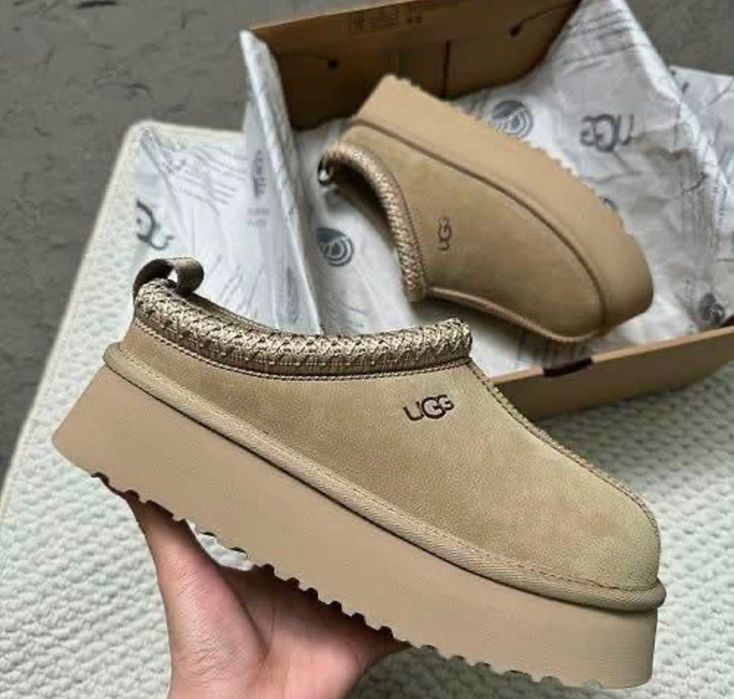 Śniegowce UGG tazz kolory platforma