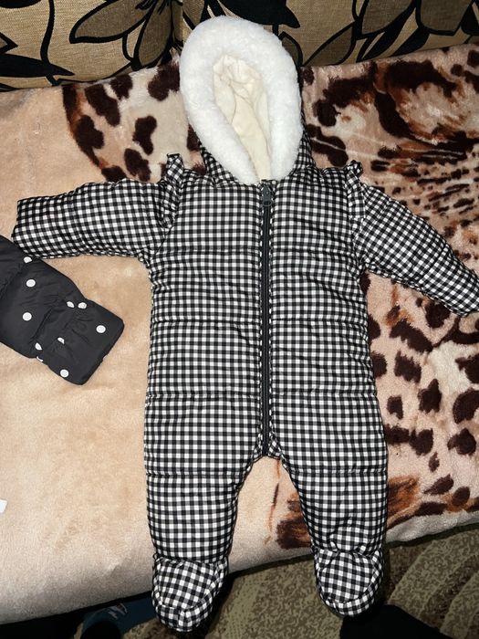 Продам дитячі оечі 0-3 місяці