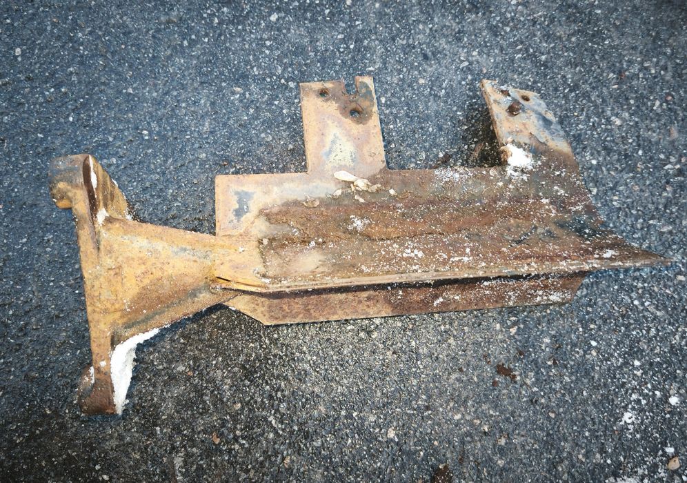 Кронштейн кріплення 3-х ресиверів балонів КамАЗ 54112-3513081 оригінал