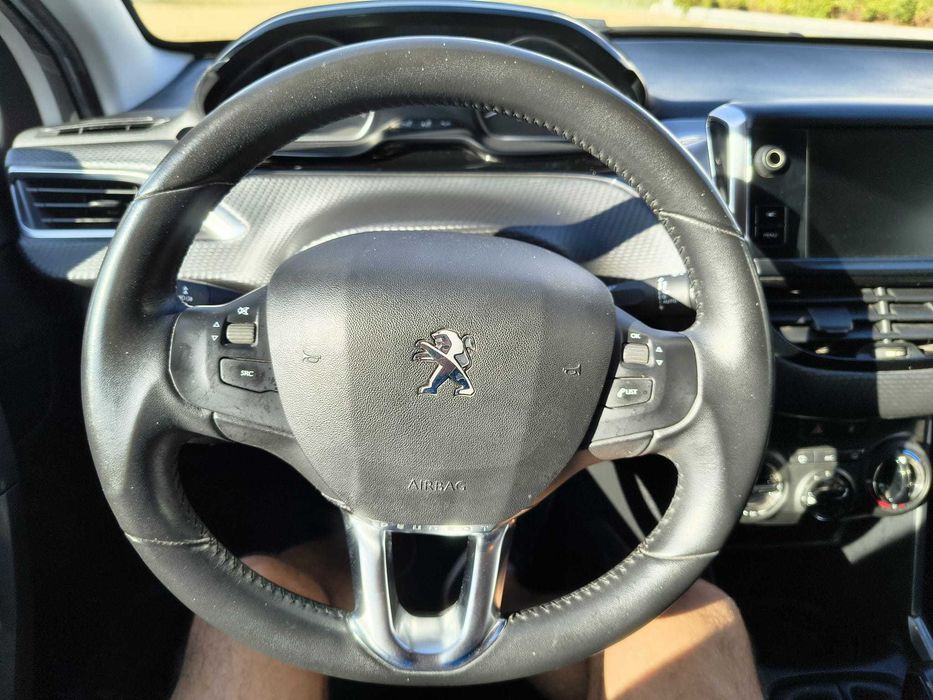Peugeot 2008 — fotografia 5