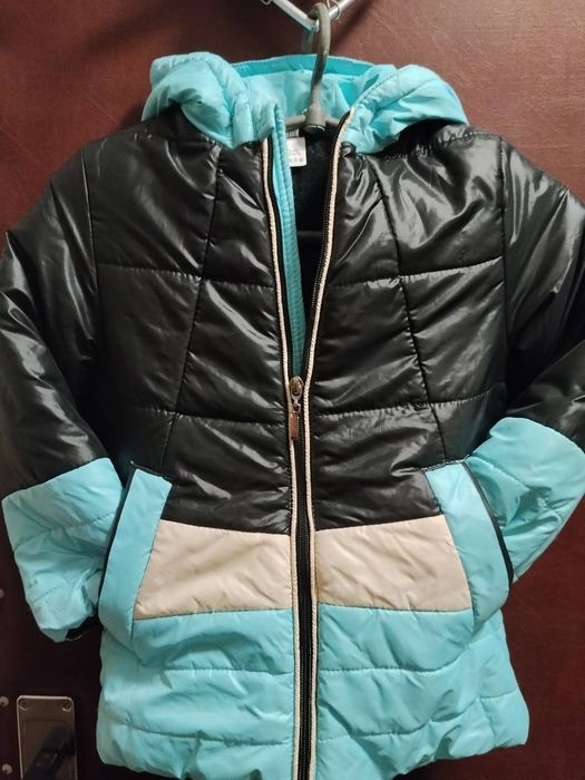 Дитяча куртка для хлопчика або дівчинки. На ріст 110.