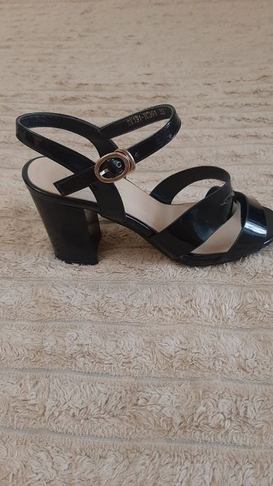 Босоніжки 33 розмір