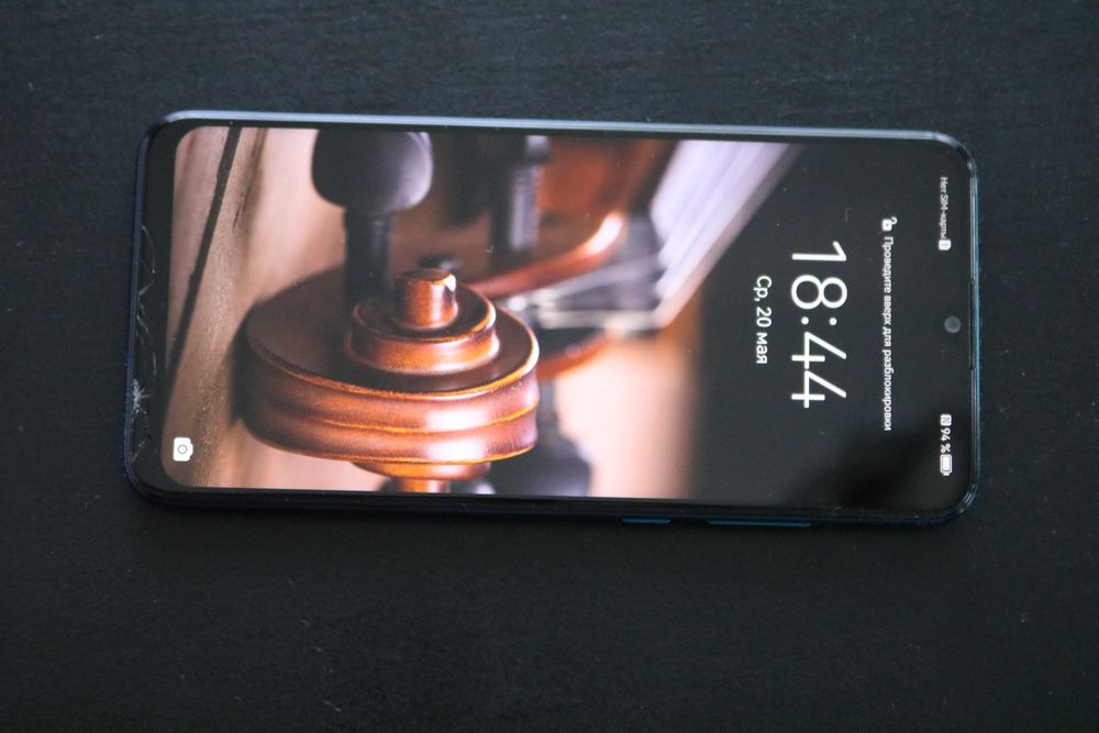 Смартфон Huawei P Smart 2019 (POT LX1) б/в з пошкодженням