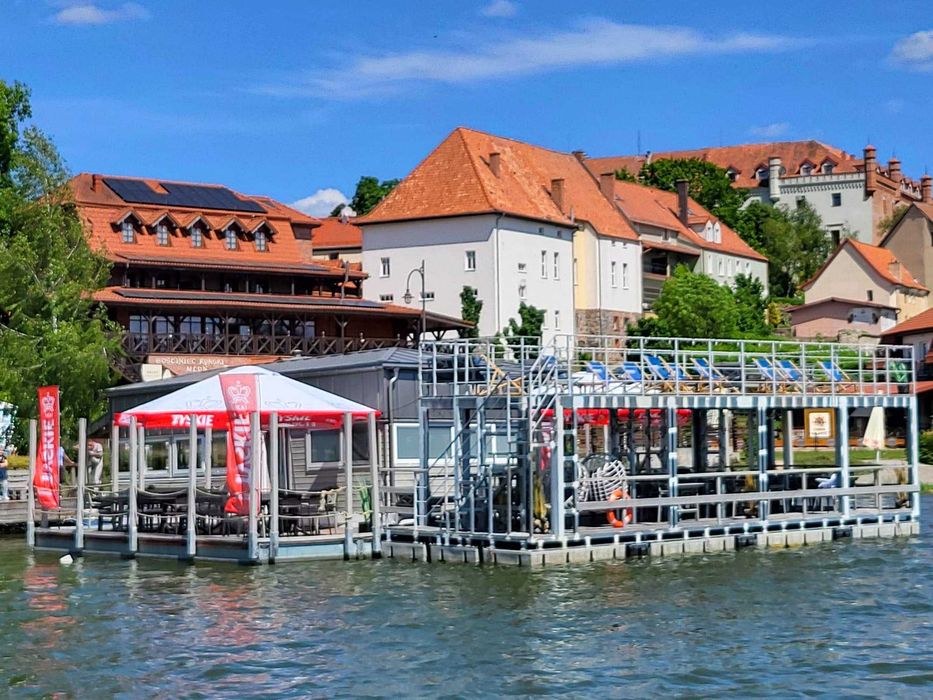 Houseboat Domek na wodzie Jacht Działka nad jeziorem Dom letniskowy